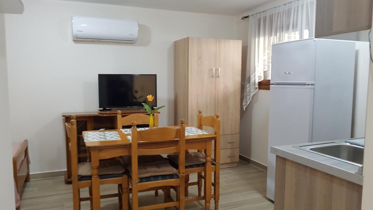 Fyllou Apartment Asproválta Luaran gambar