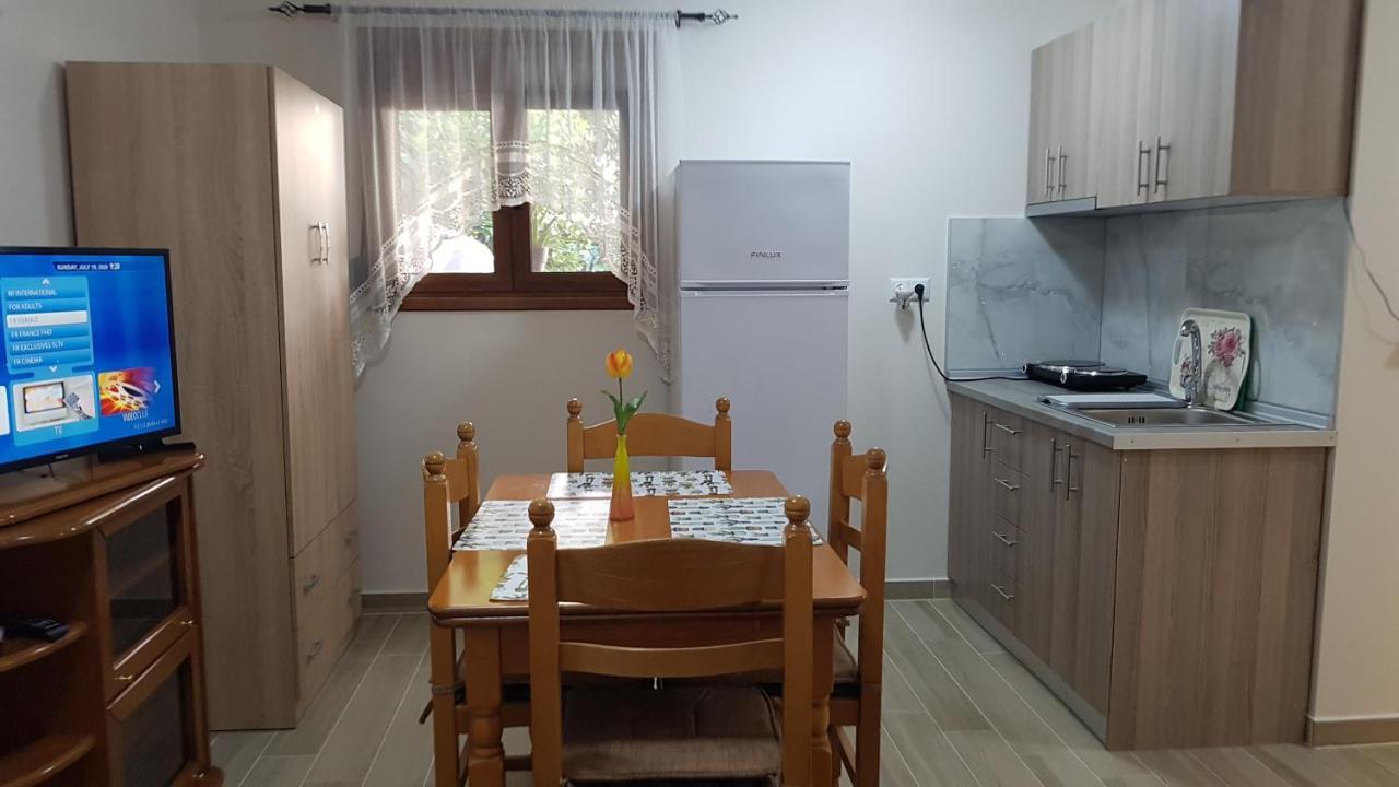 Fyllou Apartment Asproválta Luaran gambar