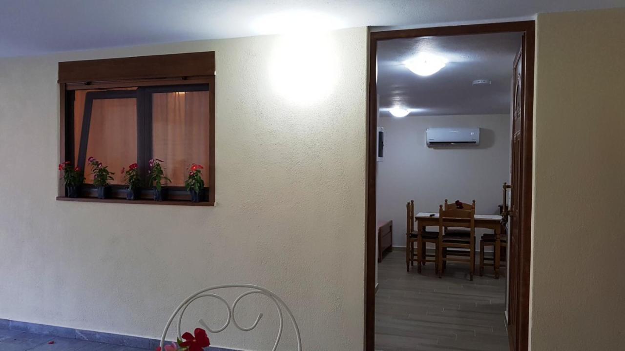 Fyllou Apartment Asproválta Luaran gambar